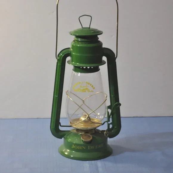 John Deere Lantern - Perfect Condition - Picture 2 of 3